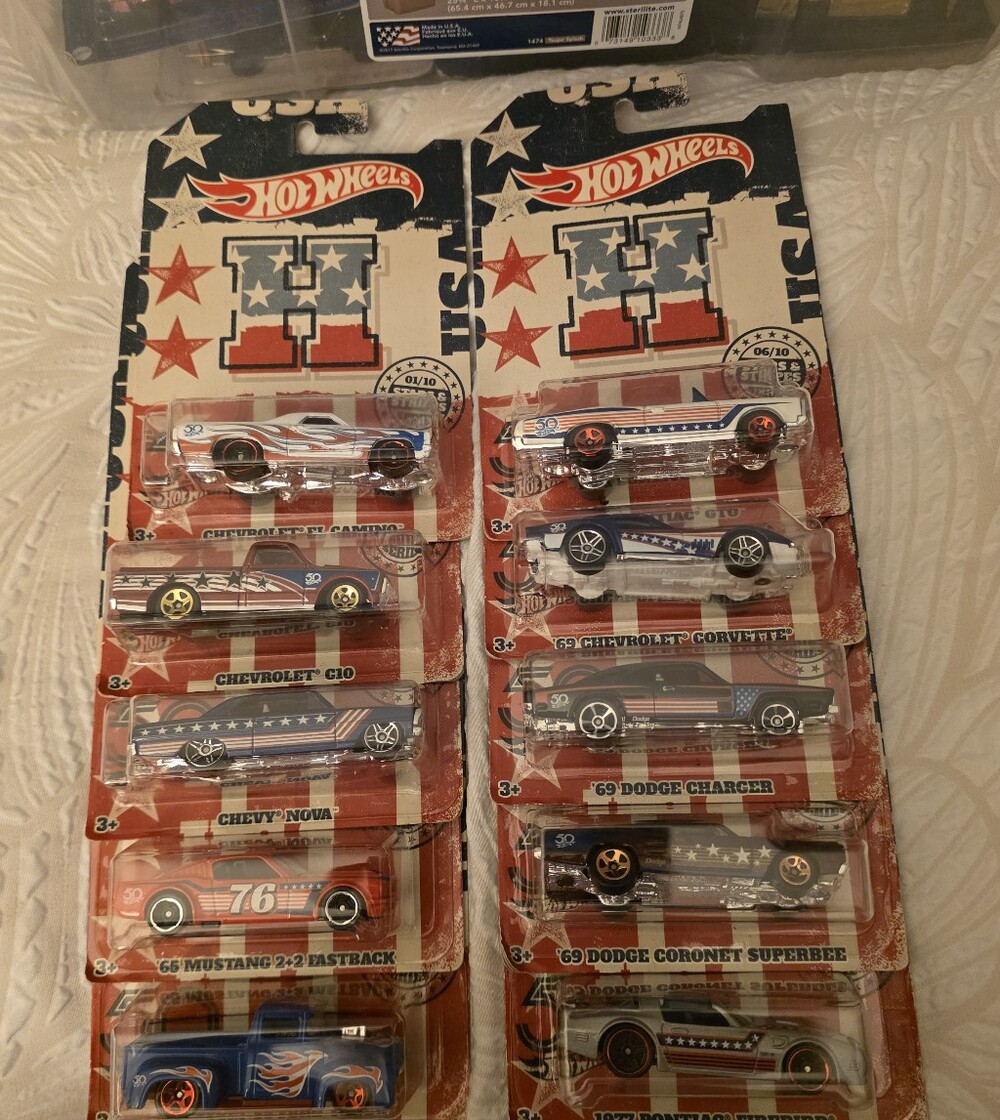 2018 Hot Wheels 50th Anniversary Stars and Stripes Complete Set of 10